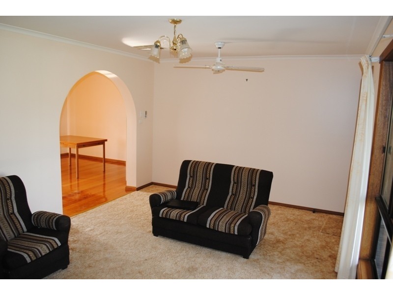 12 Hood Street, Carisbrook VIC 3464