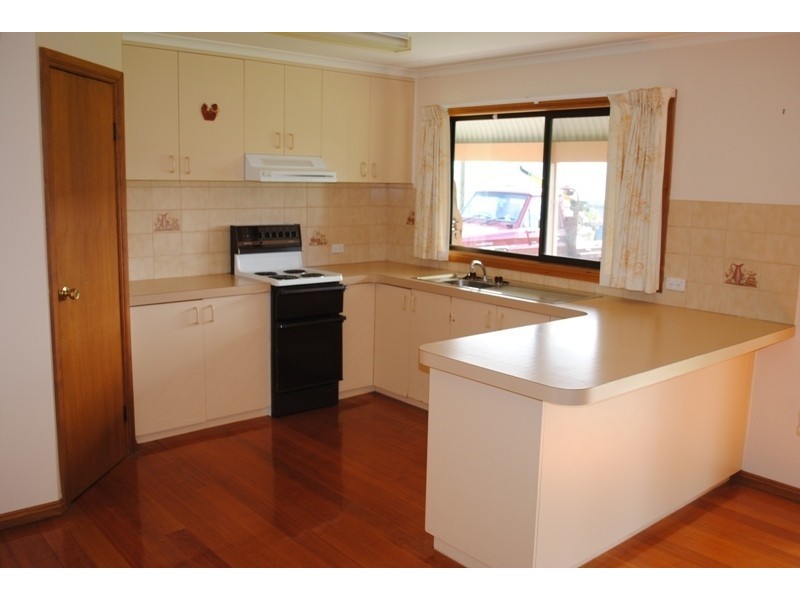 12 Hood Street, Carisbrook VIC 3464