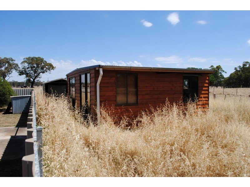 12 Hood Street, Carisbrook VIC 3464