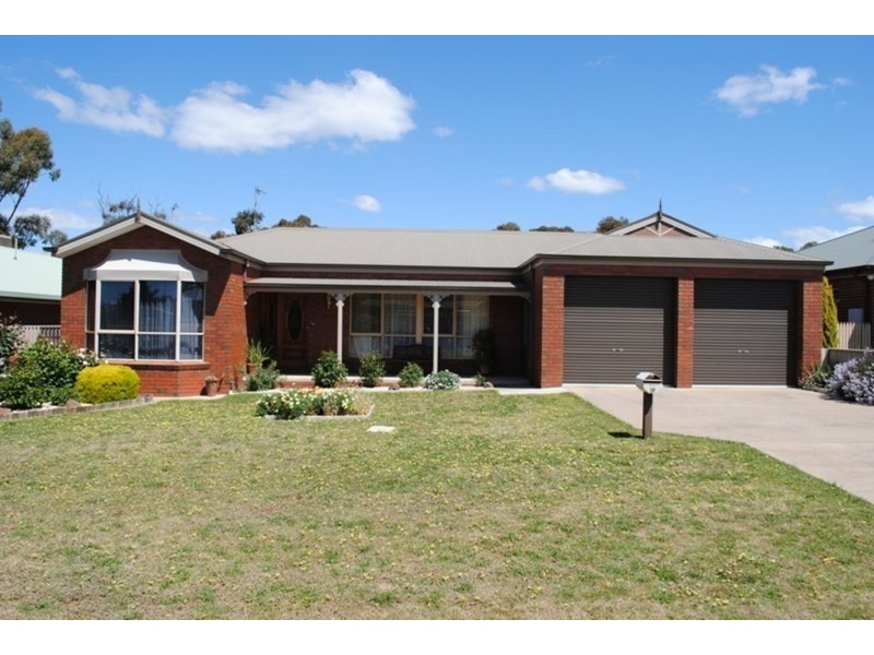 19 Rowles Drive, Maryborough VIC 3465