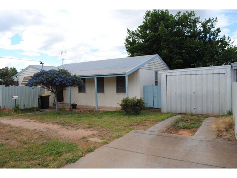 76 Kars Street, Maryborough VIC 3465