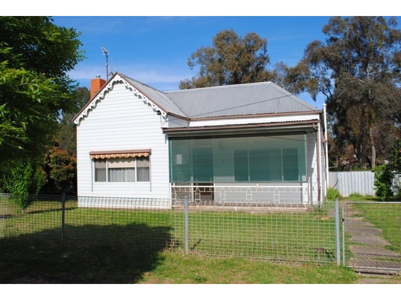 52 Derby Road, Maryborough VIC 3465