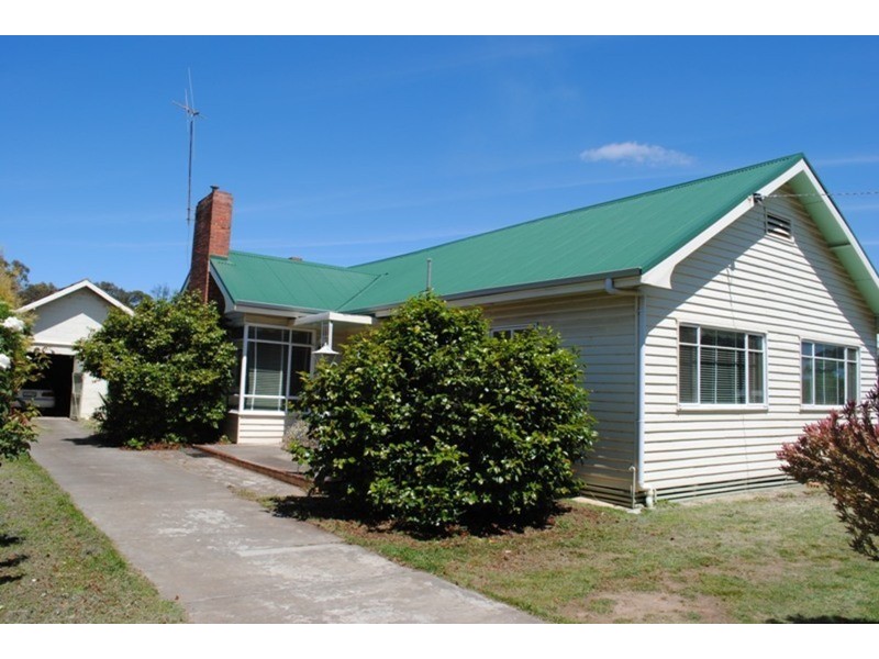 105 Inkerman Street, Maryborough VIC 3465