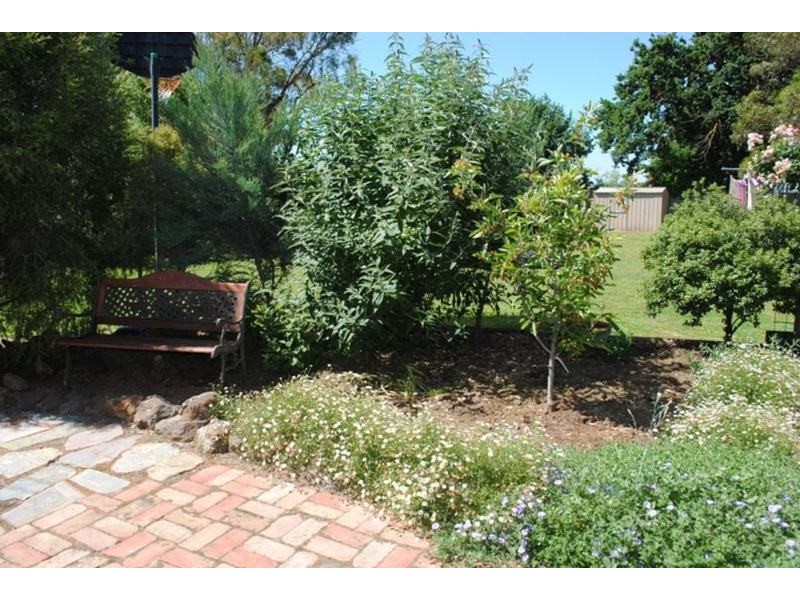 22 Victoria Street, Carisbrook VIC 3464