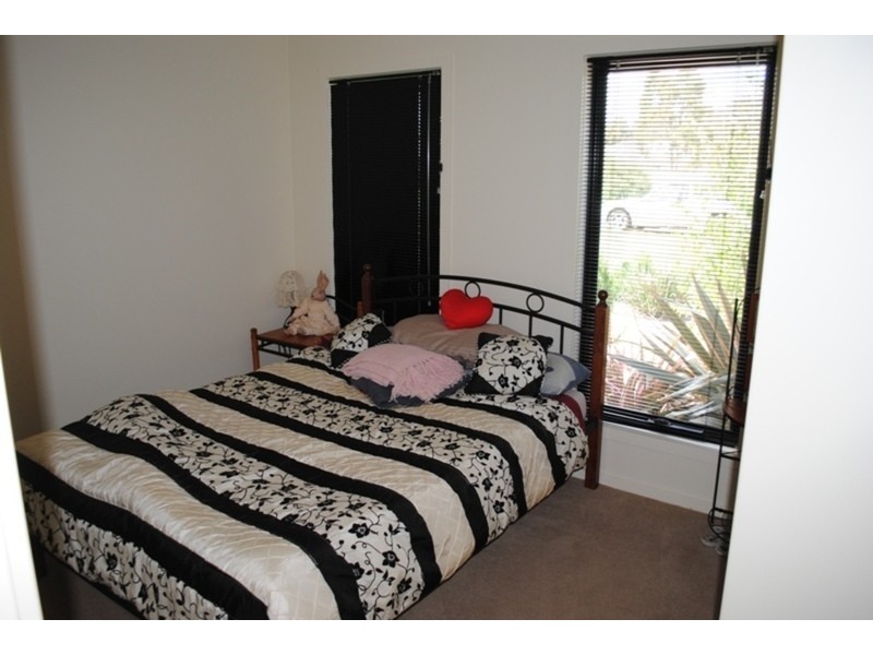 13 Albert Street, Carisbrook VIC 3464