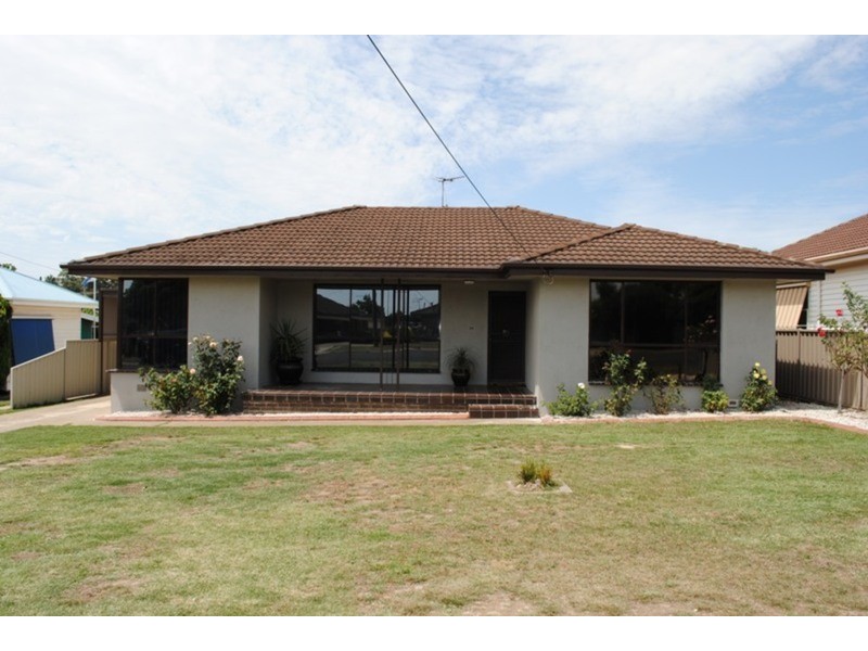 8 Gearing Street, Maryborough VIC 3465