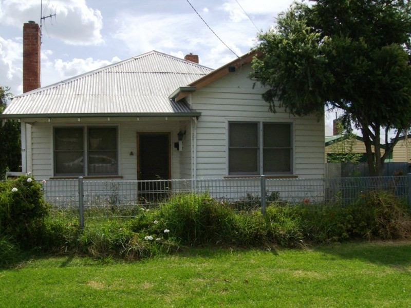 15 Outtrim Street, Maryborough VIC 3465