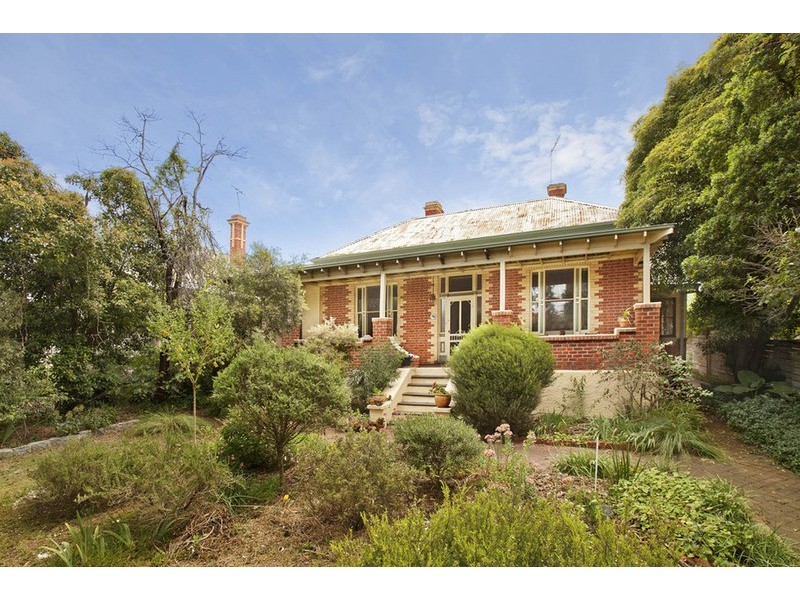 9 Park Road, Maryborough VIC 3465