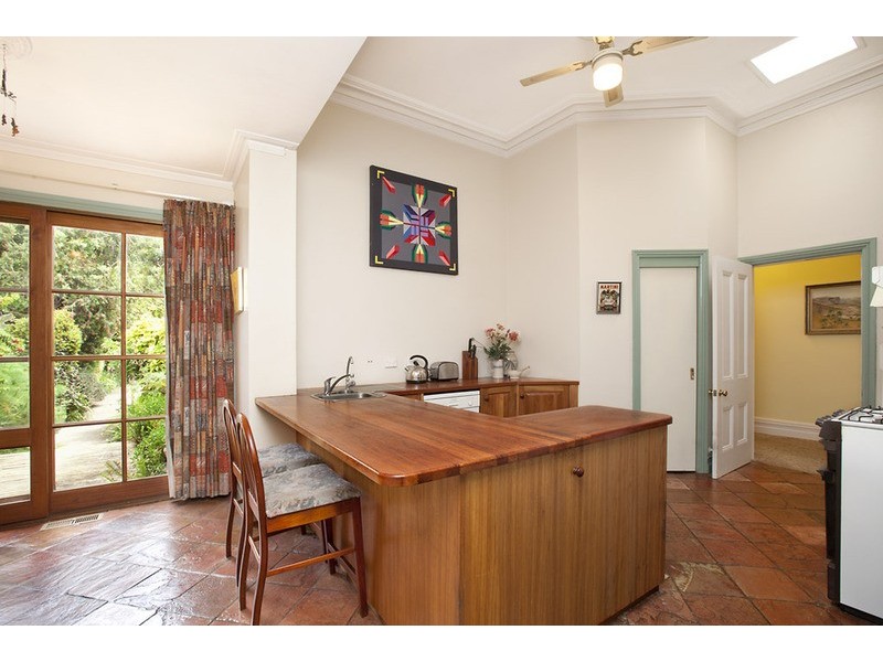 9 Park Road, Maryborough VIC 3465