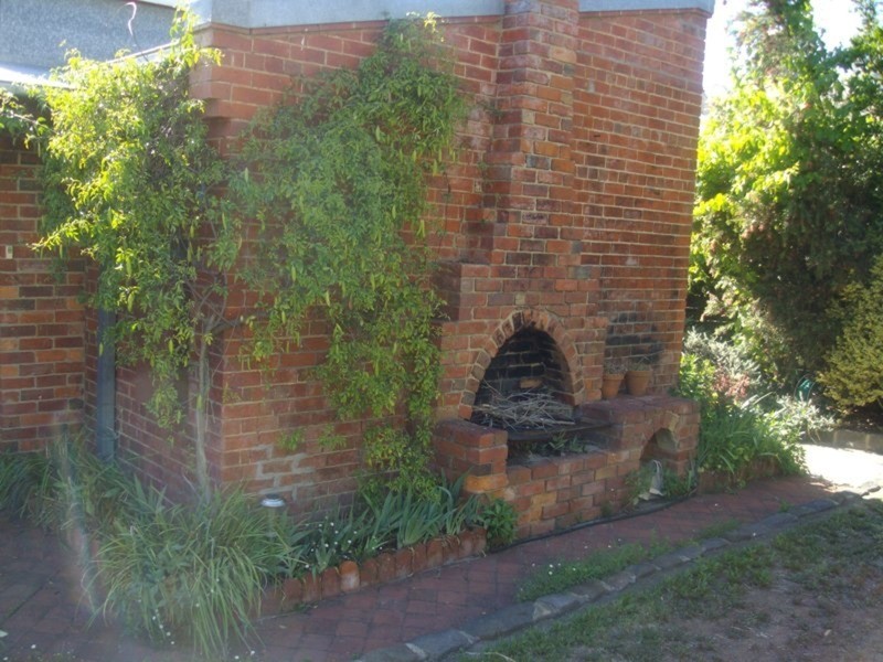 9 Park Road, Maryborough VIC 3465