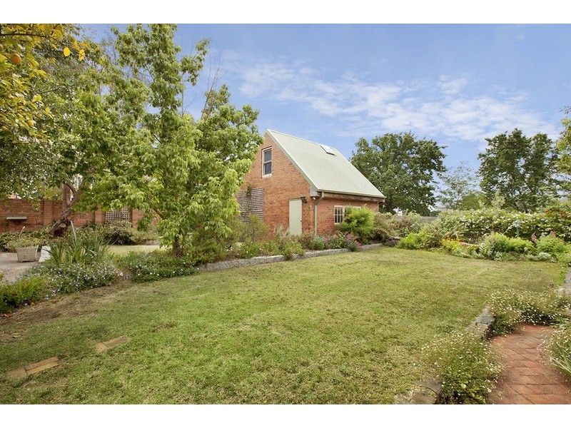 9 Park Road, Maryborough VIC 3465