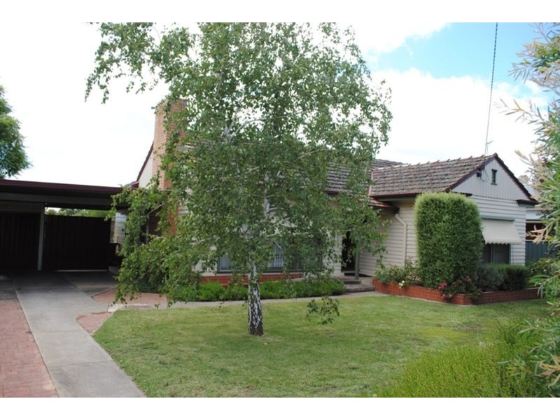 4 Peel Street, Maryborough VIC 3465