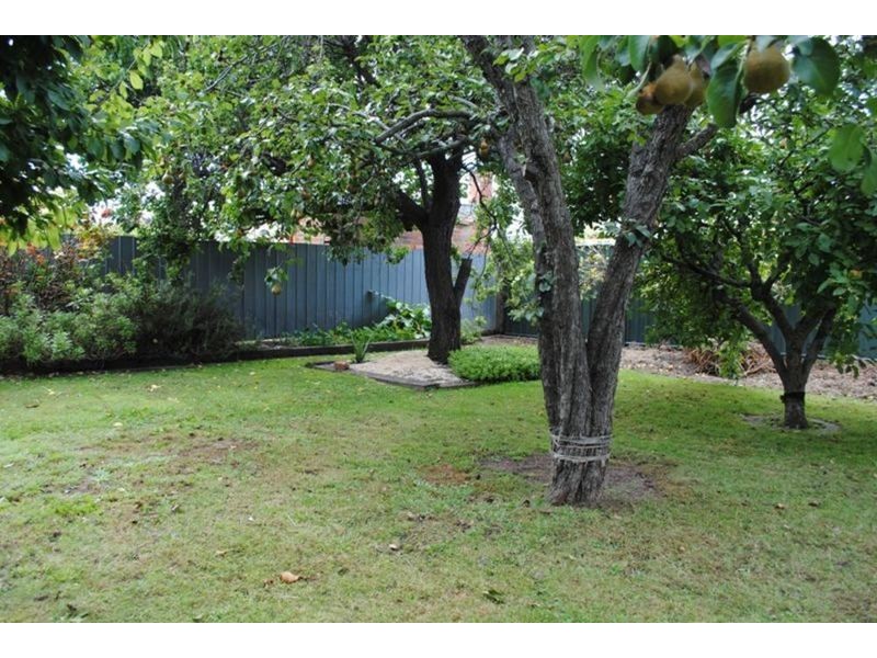 4 Peel Street, Maryborough VIC 3465