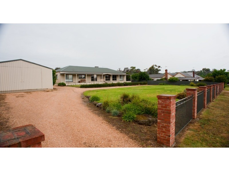 82-84 Rutherford Street, Avoca VIC 3467