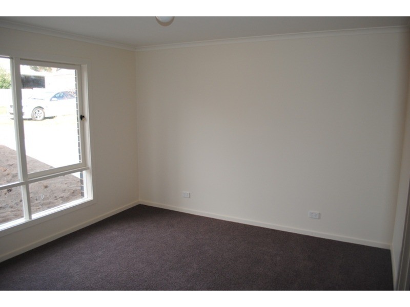 Unit 1/0 Napier Street, Avoca VIC 3467