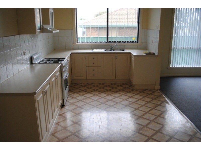 4 Lowenstein Street, Maryborough VIC 3465