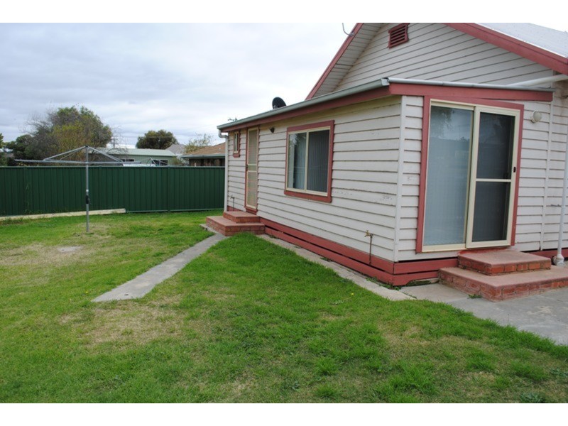 4 Lowenstein Street, Maryborough VIC 3465