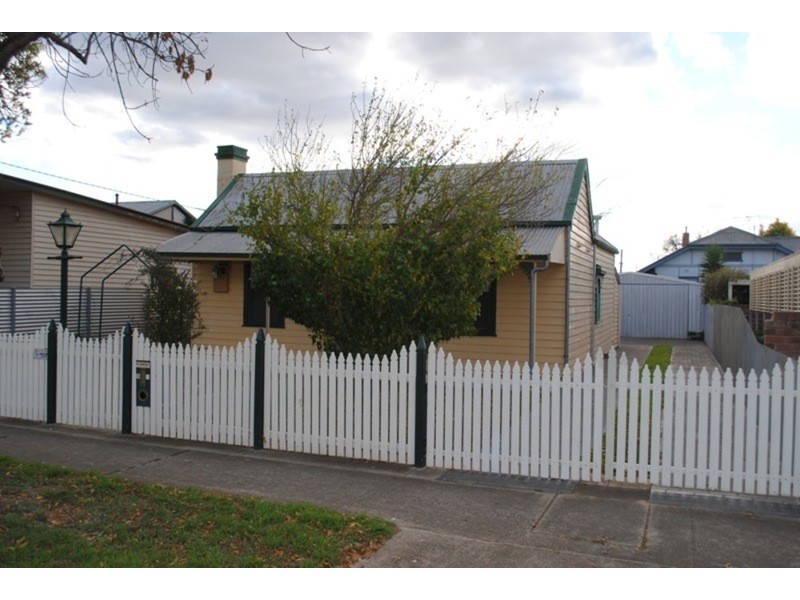 93 Burke Street, Maryborough VIC 3465