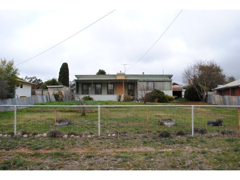 38 Cadle Street, Maryborough VIC 3465