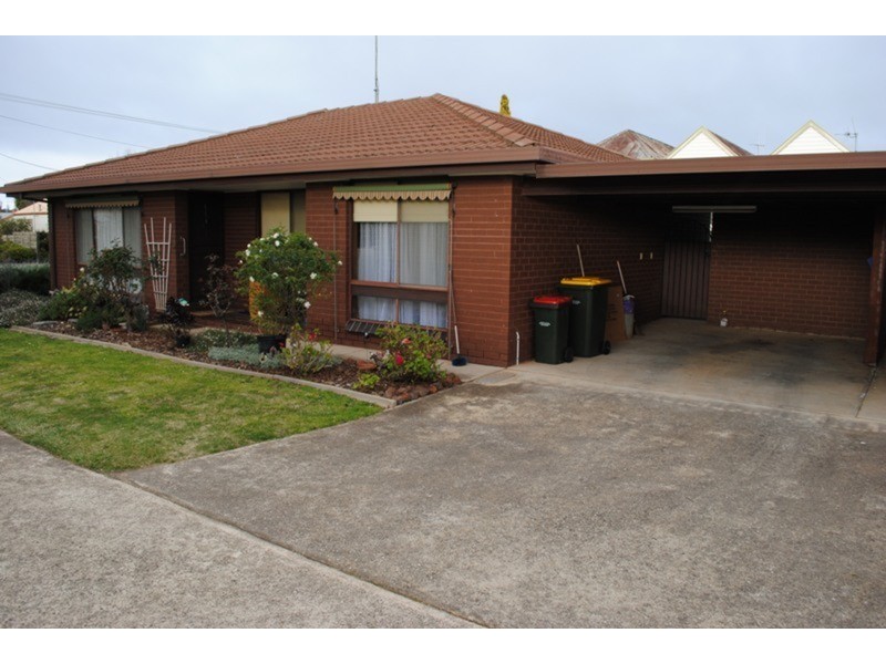 1/27 Victoria Street, Maryborough VIC 3465