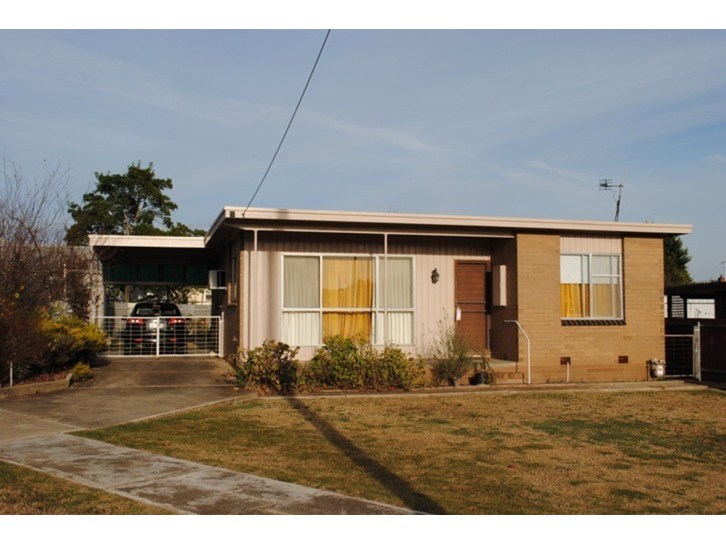 85 Gillies Street, Maryborough VIC 3465