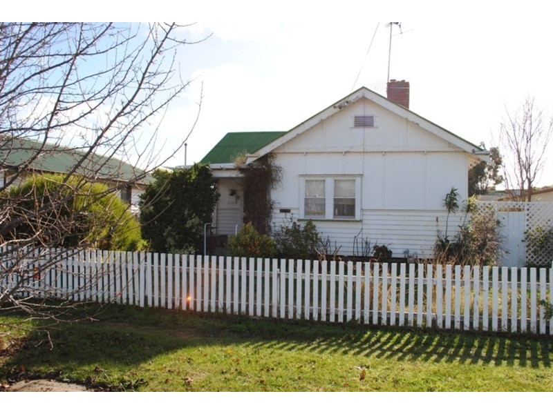 5 Barr Street, Maryborough VIC 3465