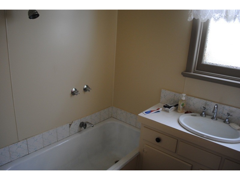 Units1,2 and 3. 36 Logan Street, Maryborough VIC 3465