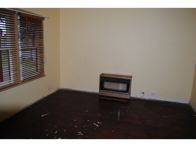 4 McLachlan Street, Carisbrook VIC 3464