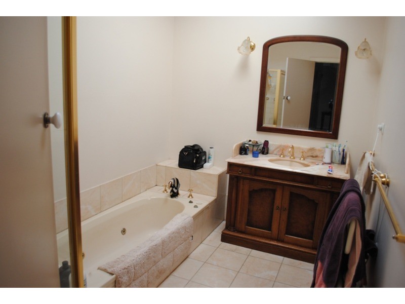 102 Gillies Street, Maryborough VIC 3465