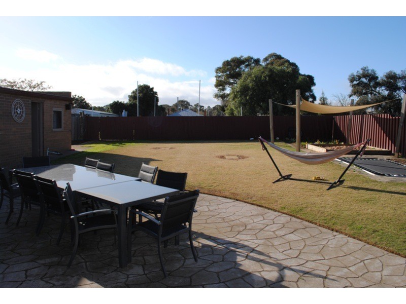 102 Gillies Street, Maryborough VIC 3465