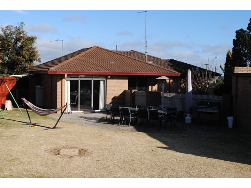 102 Gillies Street, Maryborough VIC 3465