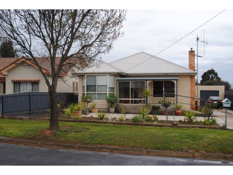 10 Laidman Street, Maryborough VIC 3465