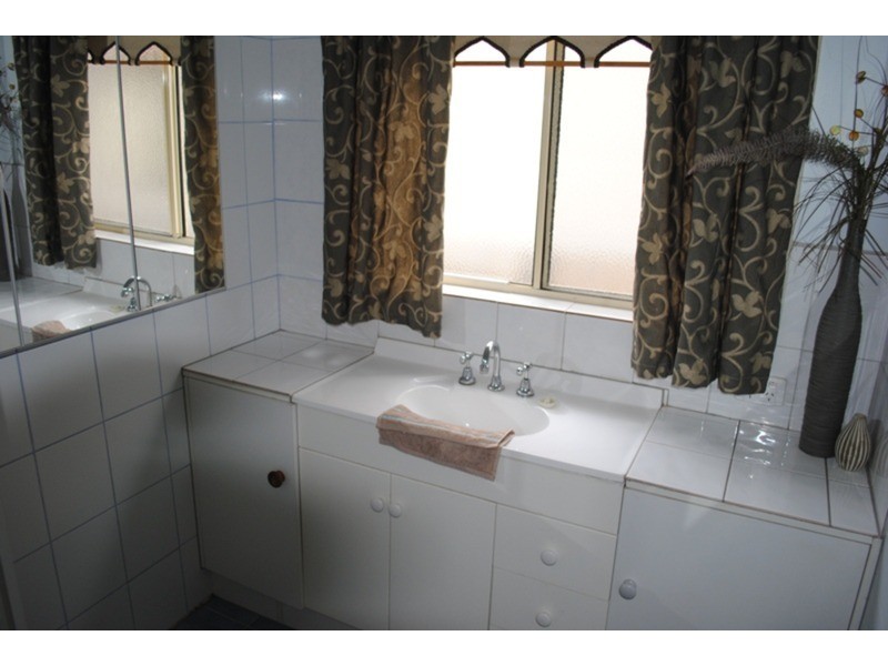 10 Laidman Street, Maryborough VIC 3465