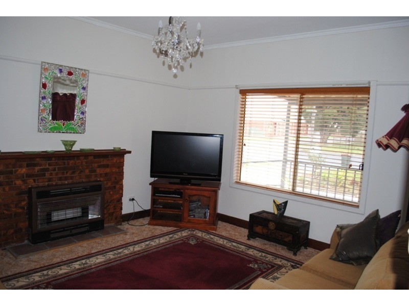 10 Laidman Street, Maryborough VIC 3465