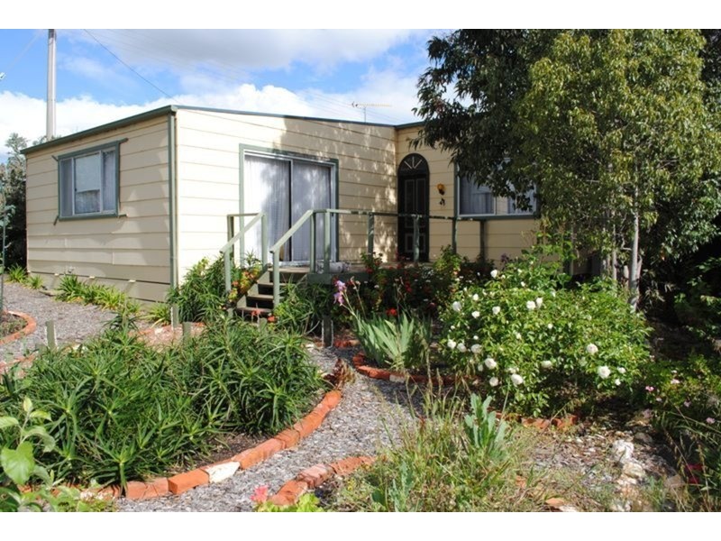 72 Golden Wattle Drive, Maryborough VIC 3465