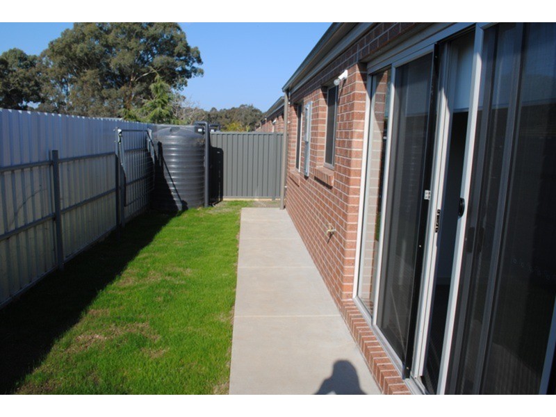 1/176 Park  Road, Maryborough VIC 3465