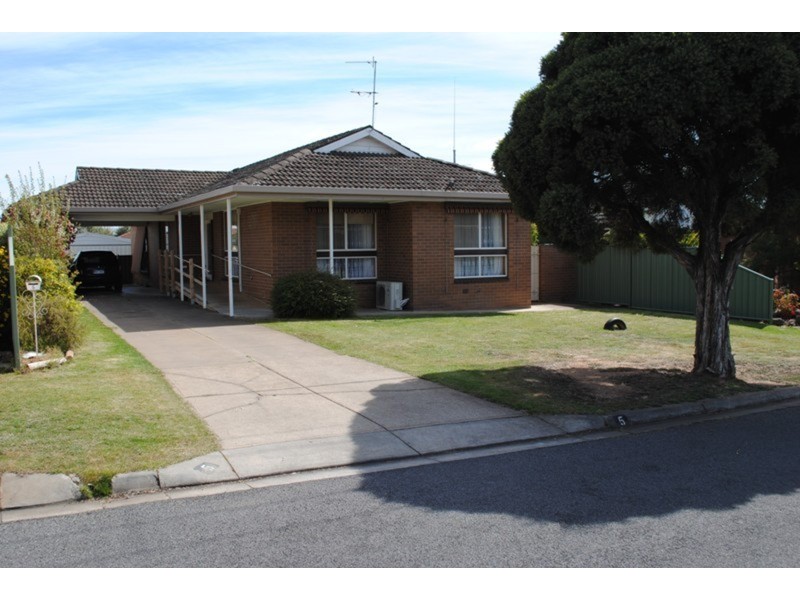 5 Gearing Street, Maryborough VIC 3465