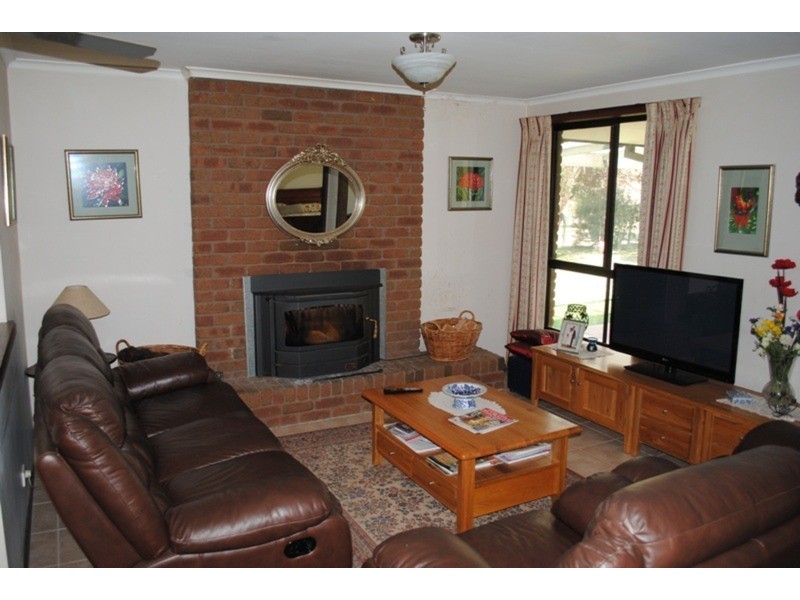 5825 Ballarat Road, Maryborough VIC 3465