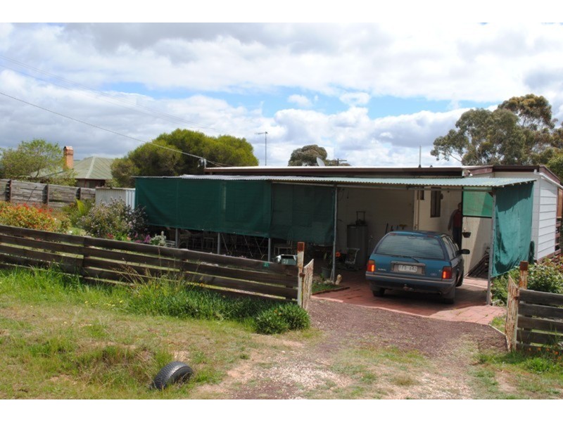 21 Mountain View Street, Avoca VIC 3467