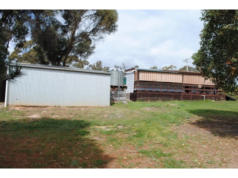 21 Mountain View Street, Avoca VIC 3467