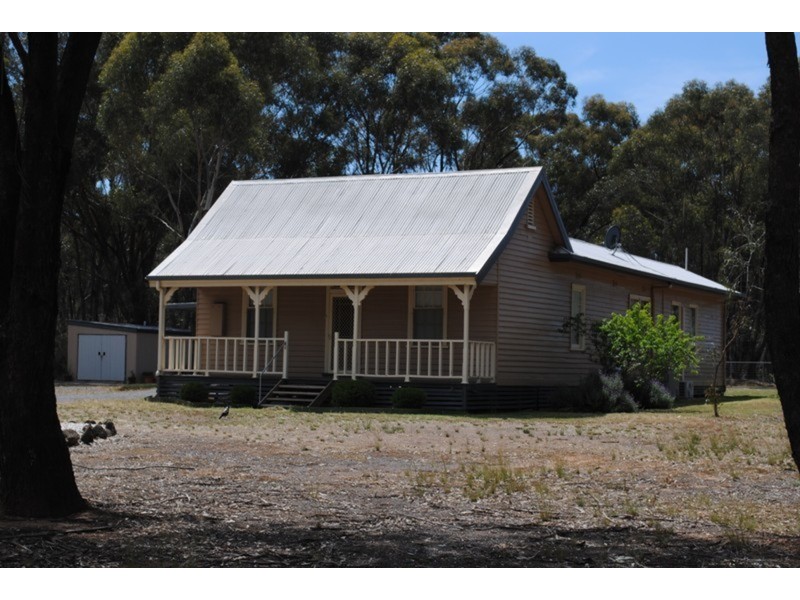 16 Phelans Road, Maryborough VIC 3465
