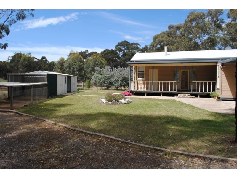 16 Phelans Road, Maryborough VIC 3465