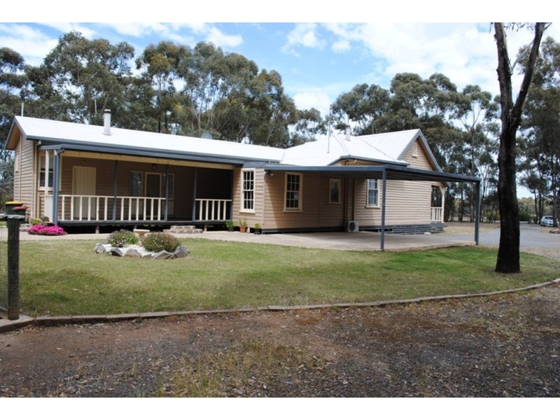 16 Phelans Road, Maryborough VIC 3465