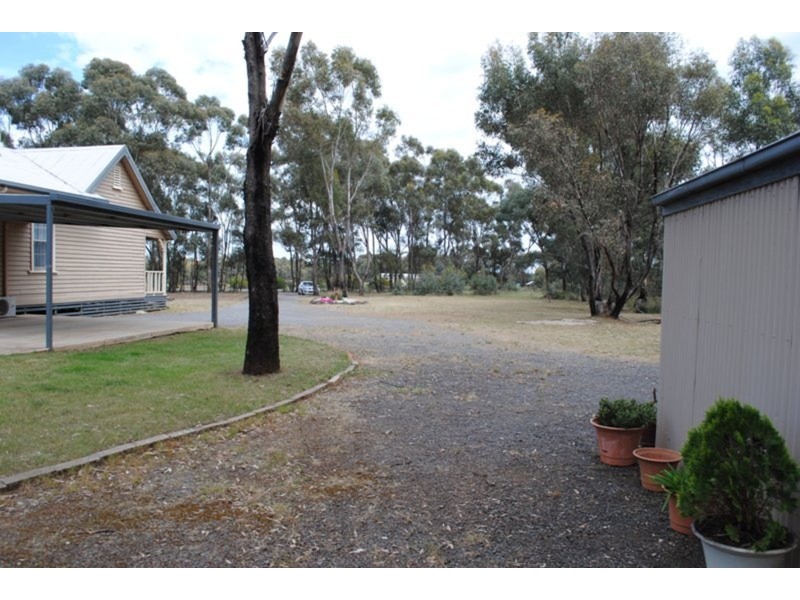 16 Phelans Road, Maryborough VIC 3465