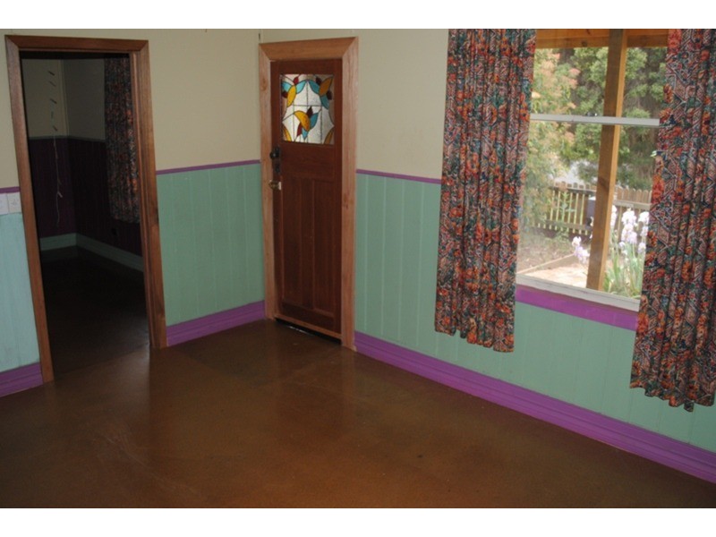 10 Lowenstein Street, Maryborough VIC 3465