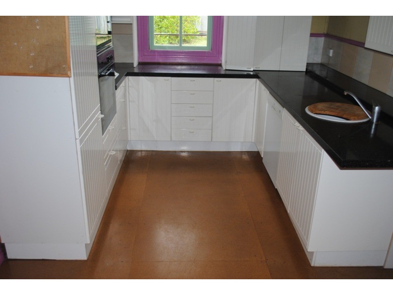 10 Lowenstein Street, Maryborough VIC 3465