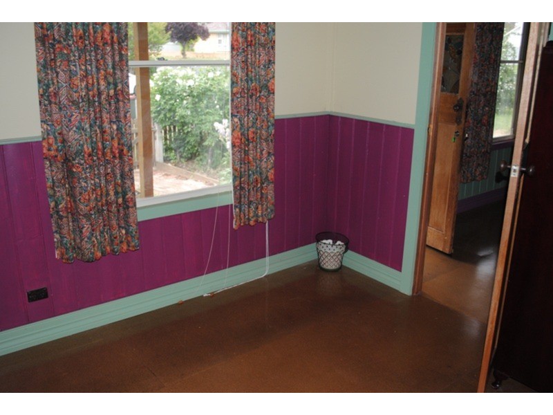 10 Lowenstein Street, Maryborough VIC 3465