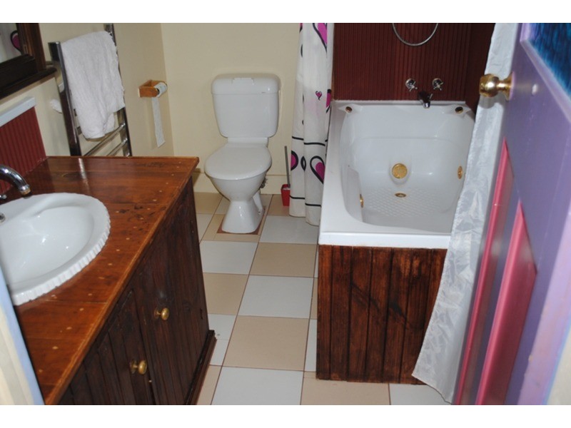 10 Lowenstein Street, Maryborough VIC 3465