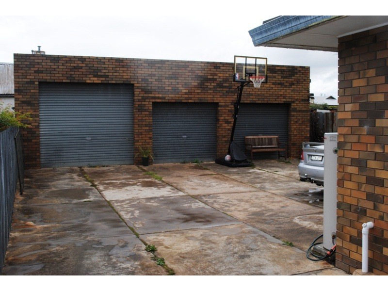 15 Newton Street, Maryborough VIC 3465