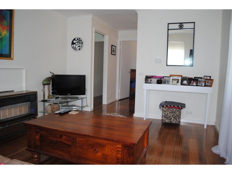 27 Barr Street, Maryborough VIC 3465